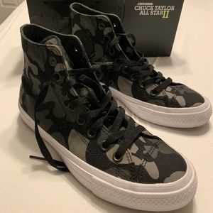 Converse Camo high tops